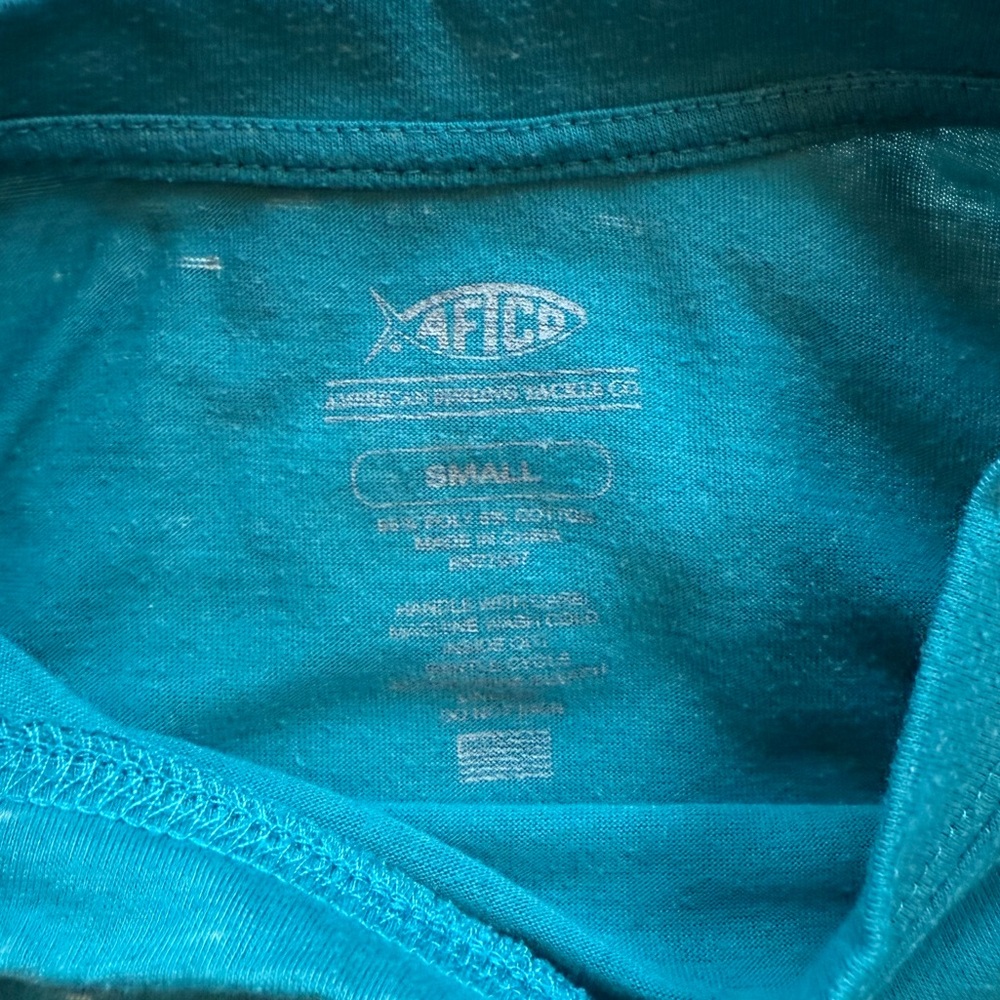 AFTCO t-shirt Men’s size small - Picture 4 of 4